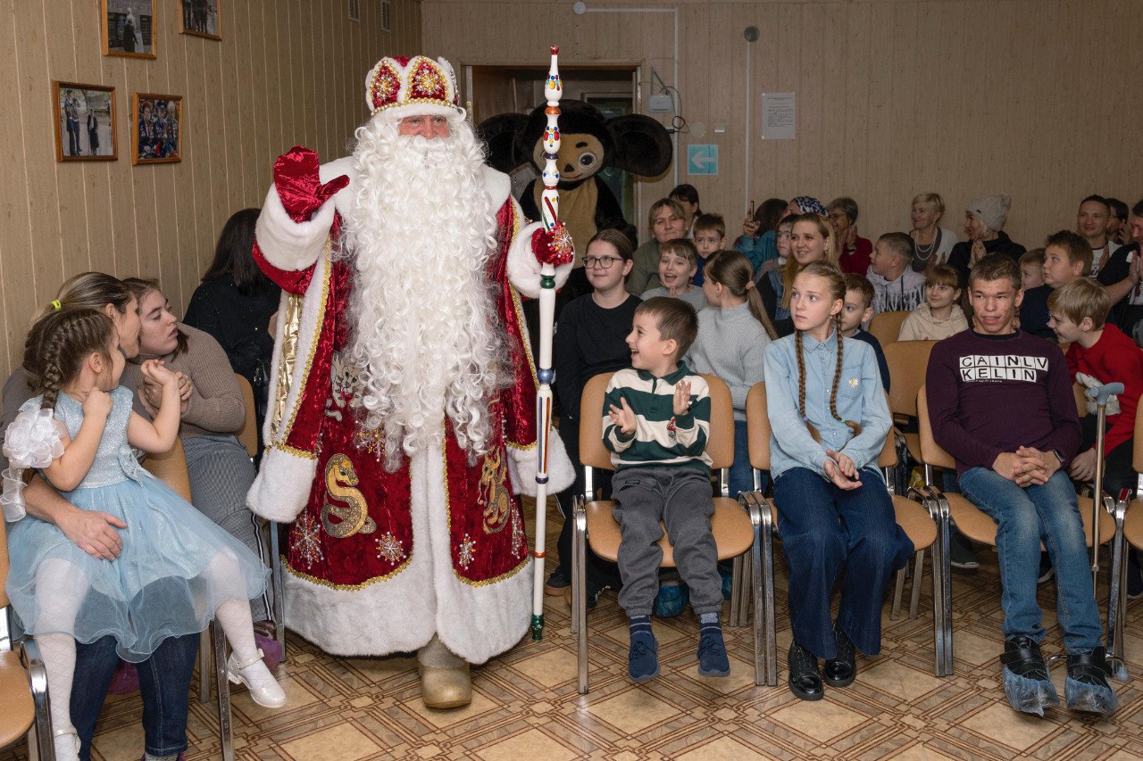 В Тамбове дети с особенностями развития отпраздновали день рождения Деда Мороза