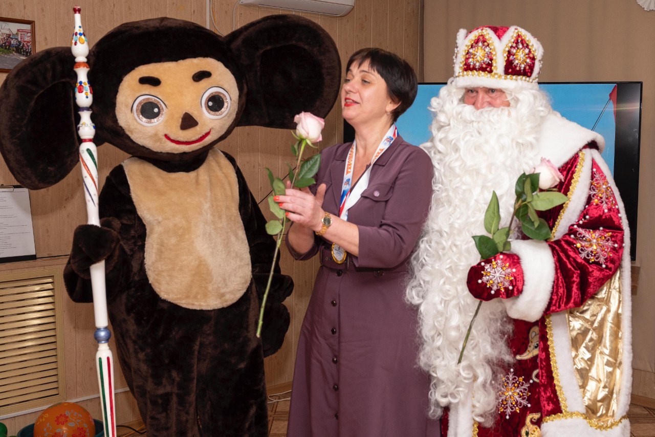 В Тамбове дети с особенностями развития отпраздновали день рождения Деда Мороза В Тамбове дети с особенностями развития отпраздновали день рождения Деда Мороза