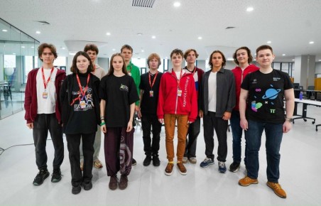 Сборная команда российских школьников одержала победу на Международной астрономической олимпиаде в Бангладеш