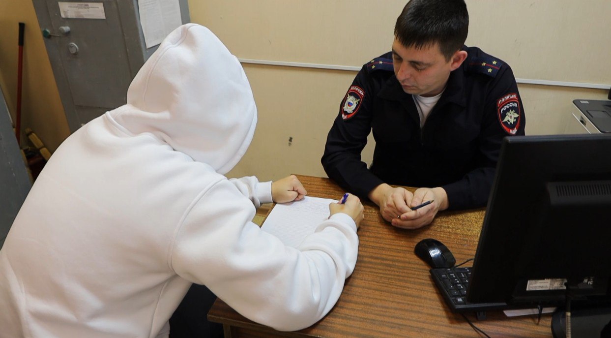 Полицейские Тамбова нашли людей, повредивших шлагбаум на Набережной