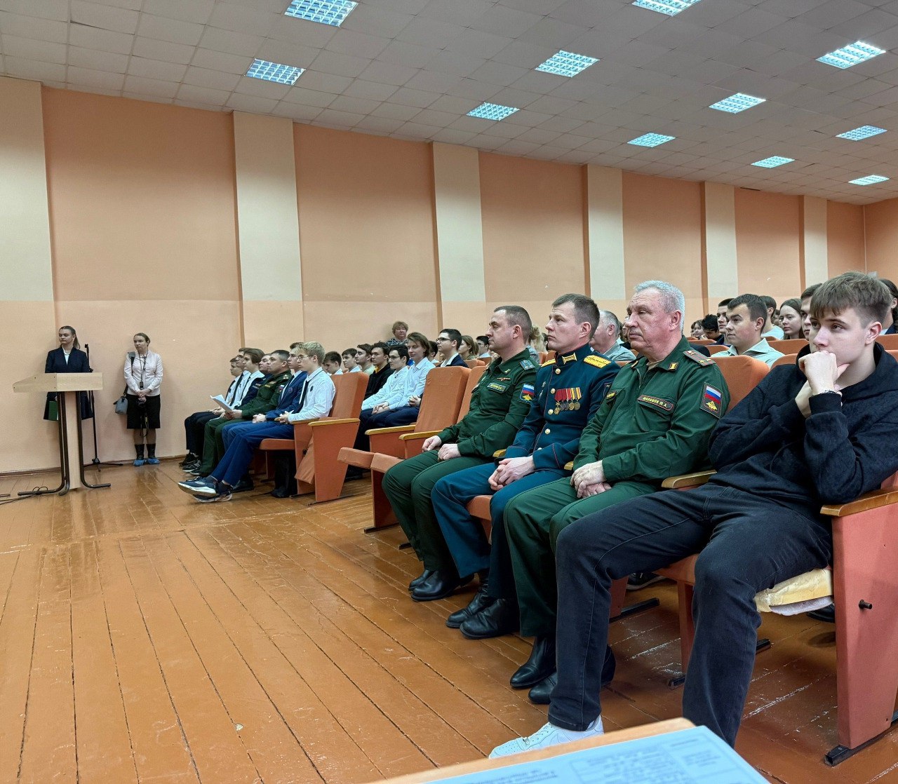 Тамбовским выпускникам рассказали об обучении в военных вузах страны Тамбовским выпускникам рассказали об обучении в военных вузах страны