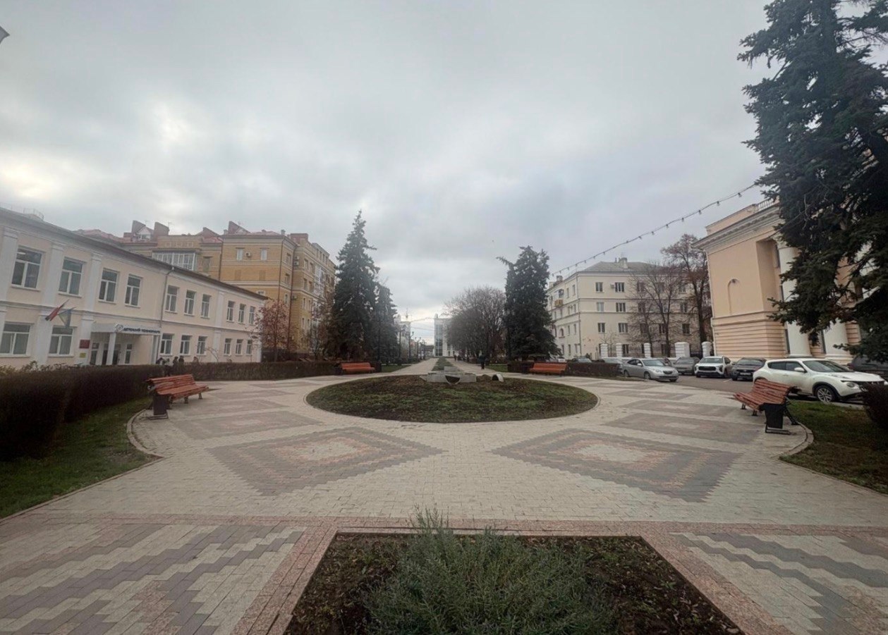 Глава администрации Тамбова Максим Косенков провел рабочее совещание на улице Державинской, где в следующем году будет установлен памятник Гавриилу Романовичу Державину Глава администрации Тамбова Максим Косенков провел рабочее совещание на улице Державинской, где в следующем году будет установлен памятник Гавриилу Романовичу Державину