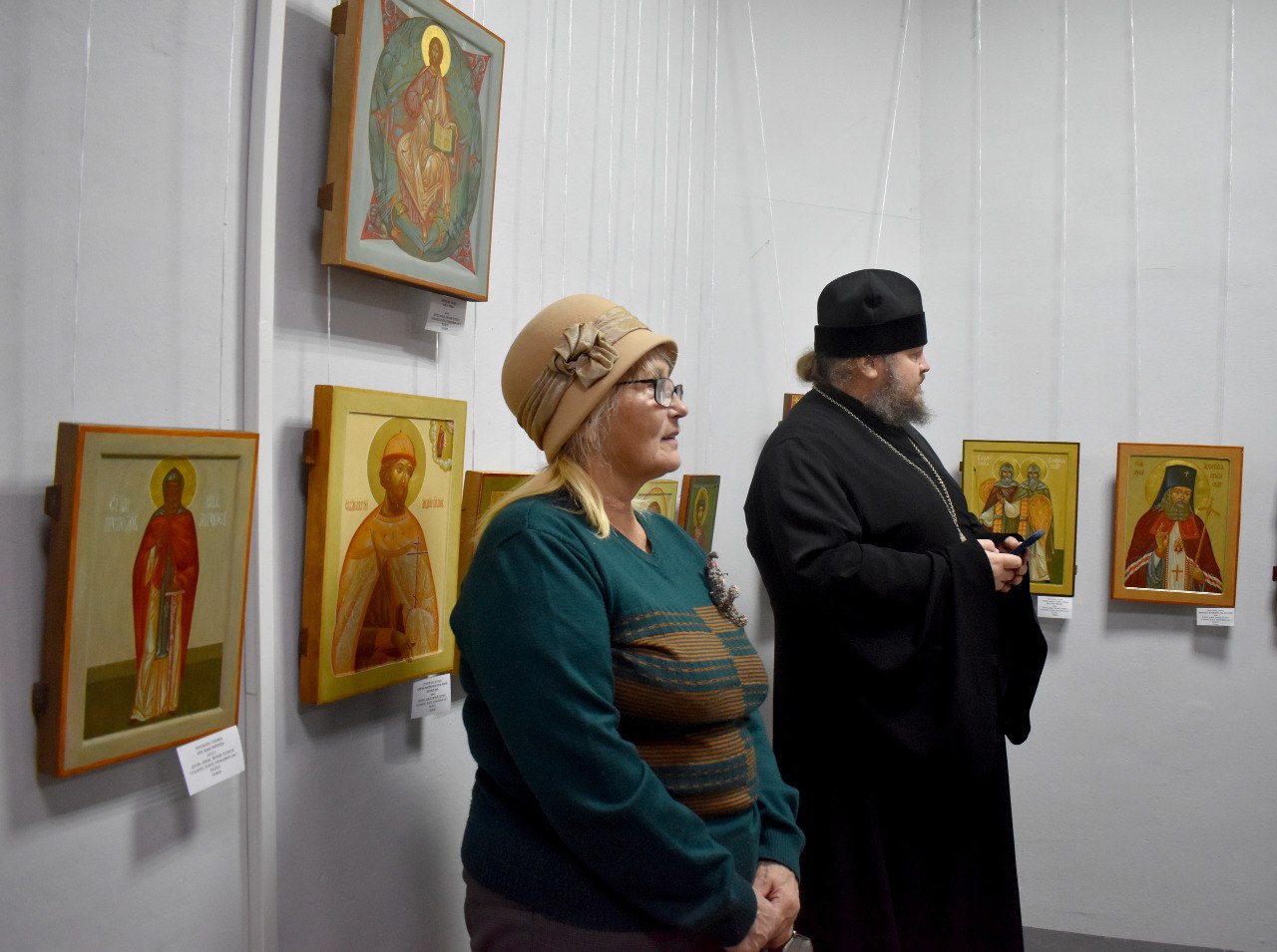 В Тамбове открылась выставка современной иконописи «Святое воинство» В Тамбове открылась выставка современной иконописи «Святое воинство»