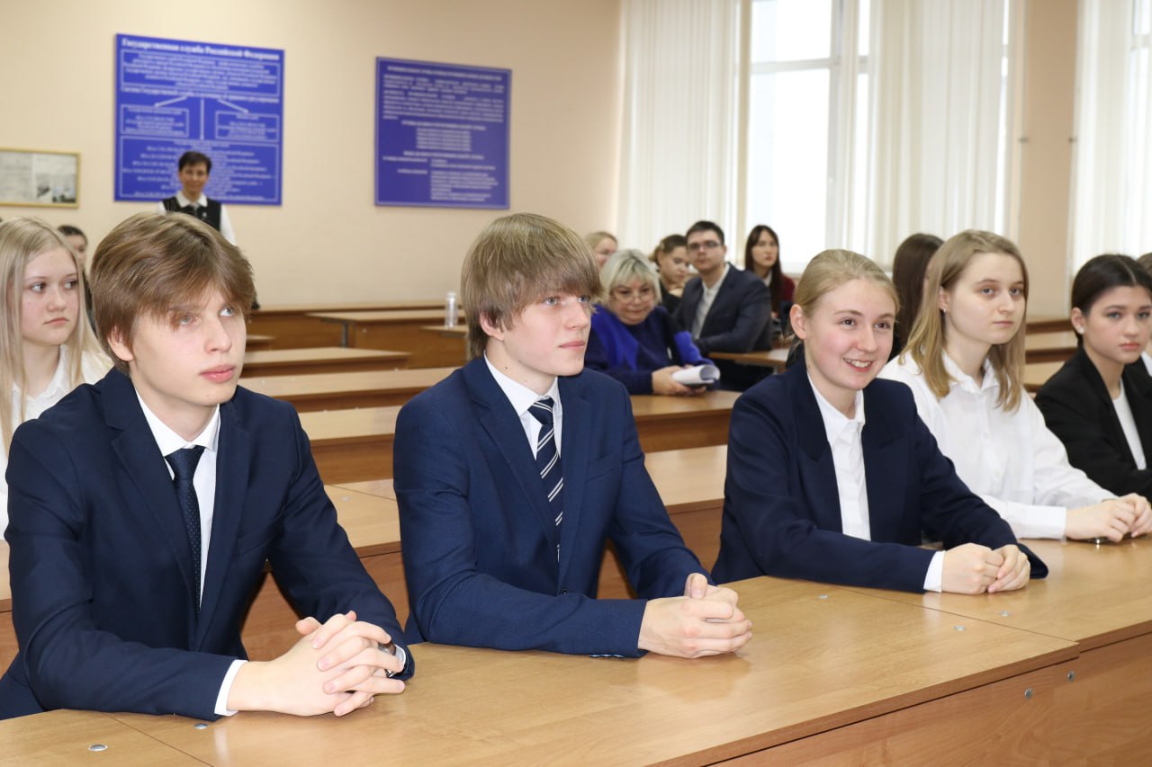 Состоялся суперфинал 16-го сезона региональной олимпиады по избирательному праву и избирательному процессу Состоялся суперфинал 16-го сезона региональной олимпиады по избирательному праву и избирательному процессу