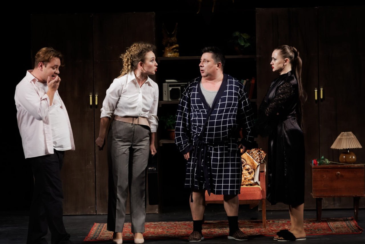 Первый «театр в эвакуации» из Херсона показал искромётные постановки на сцене Тамбовского драмтеатра Первый «театр в эвакуации» из Херсона показал искромётные постановки на сцене Тамбовского драмтеатра