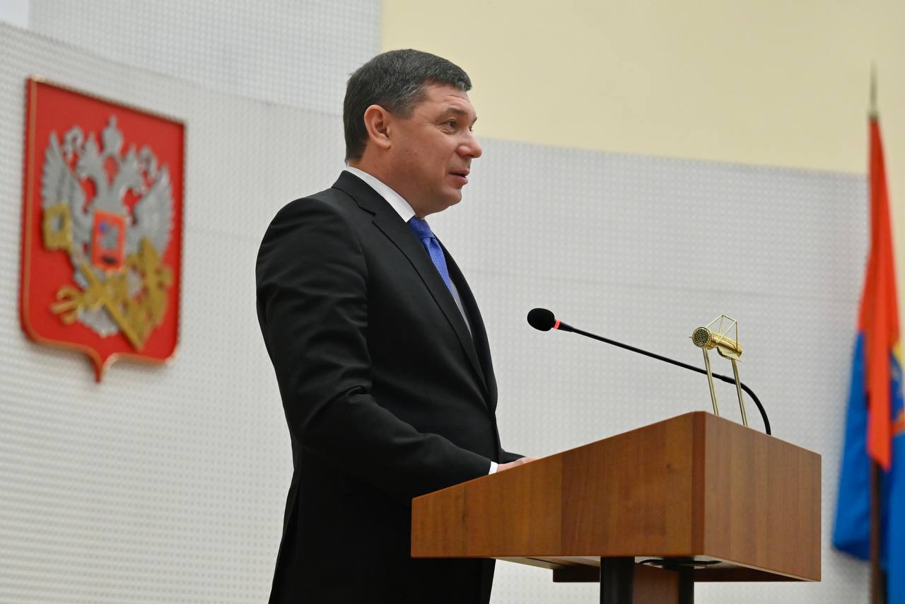 Евгений Первышов: Поздравил руководство и сотрудников УФНС по Тамбовской области с Днём работника налоговых органов и 35-летием налоговой службы Российской Федерации