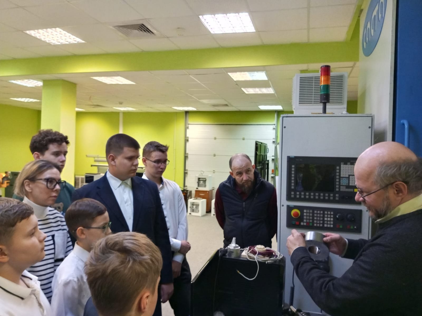 Юные инженеры Центра дополнительного образования детей стали лауреатами I степени финального этапа Всероссийского открытого фестиваля научно-технического творчества учащихся «Траектория технической мысли- 2025» Юные инженеры Центра дополнительного образования детей стали лауреатами I степени финального этапа Всероссийского открытого фестиваля научно-технического творчества учащихся «Траектория технической мысли- 2025»