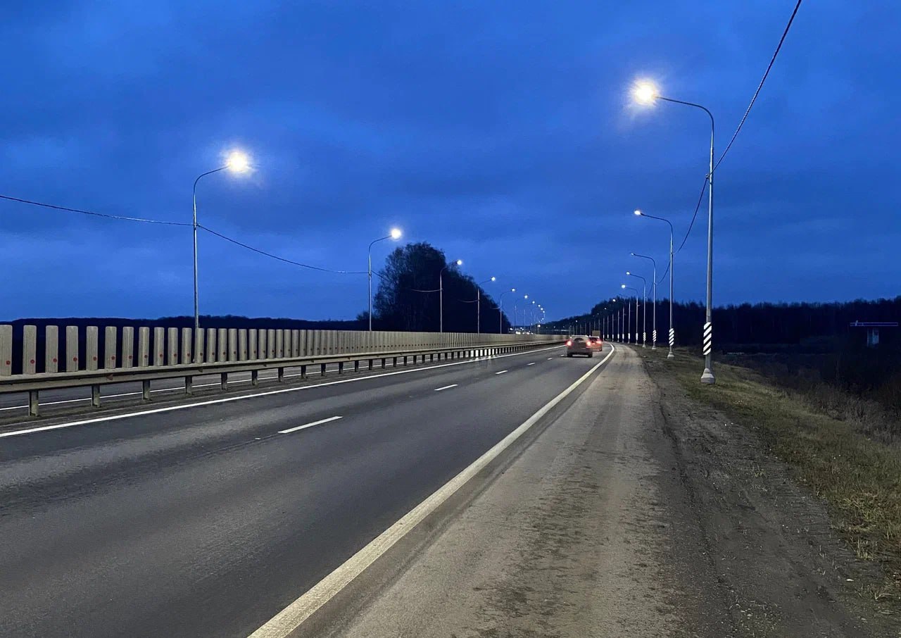 На автодороге Р-22 «Каспий» в Тамбовской области установили около тысячи светодиодных фонарей На автодороге Р-22 «Каспий» в Тамбовской области установили около тысячи светодиодных фонарей