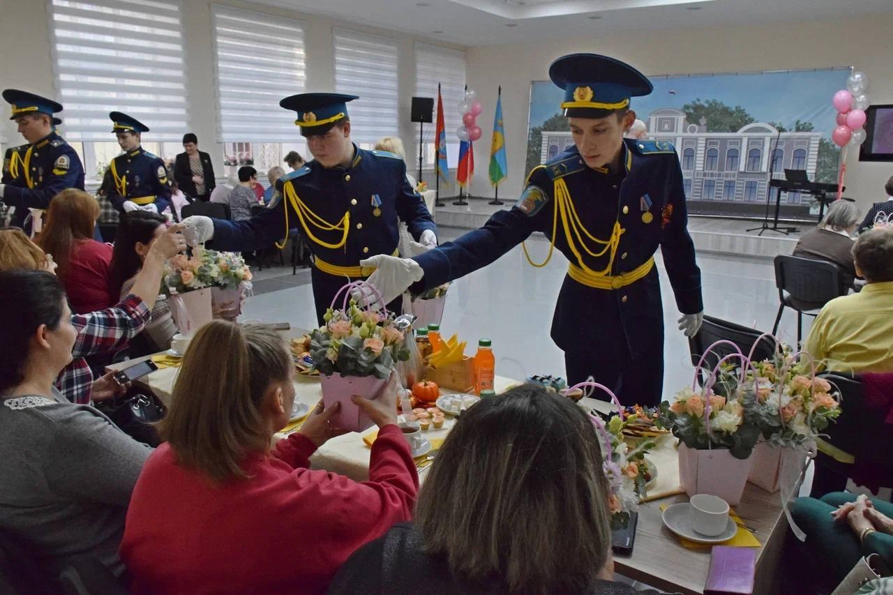 Накануне Дня матери в Тамбове состоялось праздничное мероприятие «От сердца к сердцу» Накануне Дня матери в Тамбове состоялось праздничное мероприятие «От сердца к сердцу»