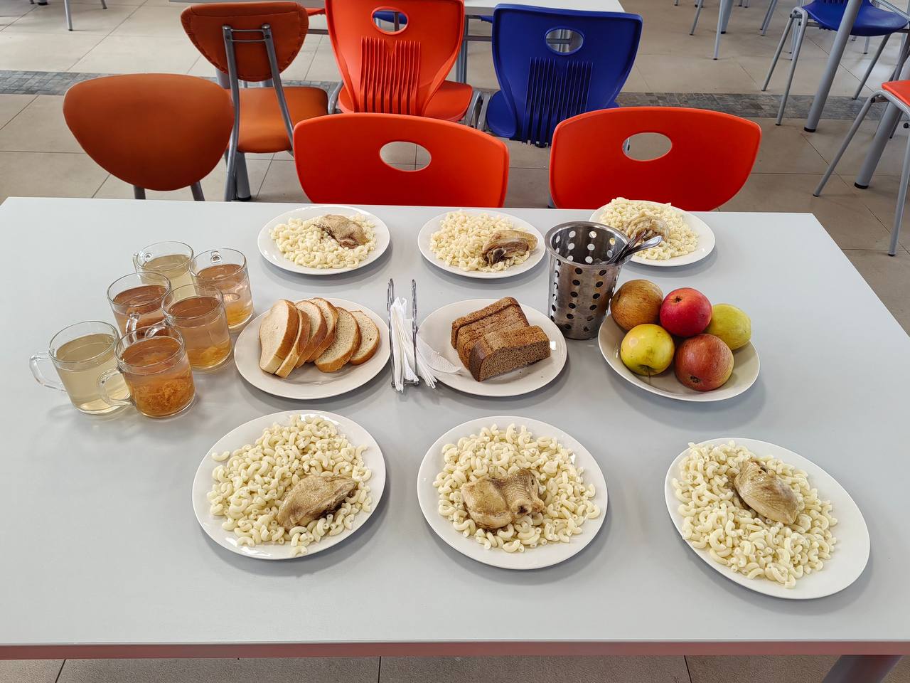 Депутаты Тамбовской городской Думы и сотрудники администрации города организовали контроль питания школьников Депутаты Тамбовской городской Думы и сотрудники администрации города организовали контроль питания школьников