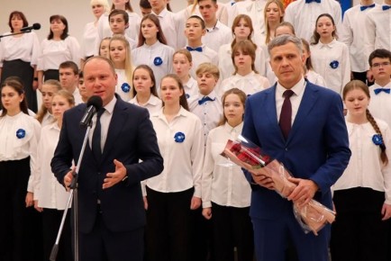 Владислава Денисова переизбрали главой Уварова на новый пятилетний срок