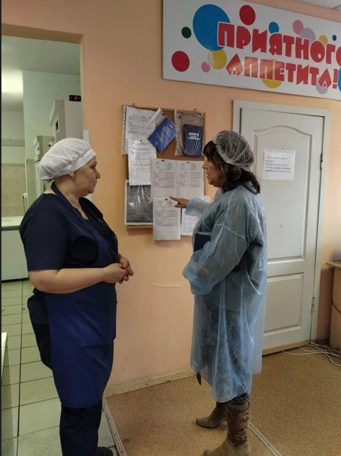 В Тамбове проходят проверки школьных столовых В Тамбове проходят проверки школьных столовых