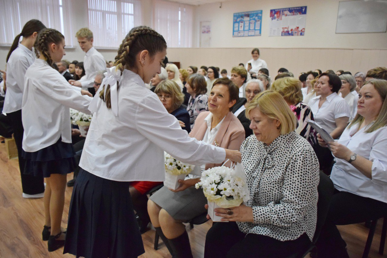 Школа №4 Тамбова отметила юбилей - ей исполнилось 115 лет Школа №4 Тамбова отметила юбилей - ей исполнилось 115 лет