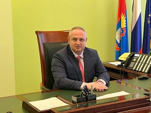 Максим Косенков: На вечернем совещании с заместителями мы рассмотрели планы работы городских служб на предстоящие выходные дни