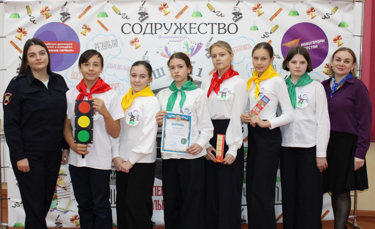 Школьники Тамбова продемонстрировали знания правил дорожного движения Школьники Тамбова продемонстрировали знания правил дорожного движения