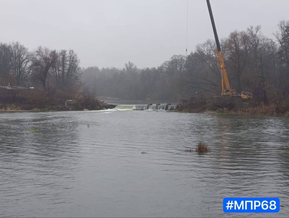 В Тамбове начали разбор временной перемычки на Цне