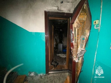 В Строителе пожарные спасли человека