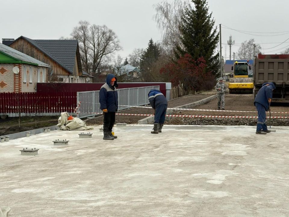 В Пичаевском округе ведутся работы по капитальному ремонту моста через реку Пичаевка на км 5+500 автомобильной дороги «Тамбов – Пенза» – Бондари – Пичаево – Вернадовка» – подъезд к селу Пичаево»