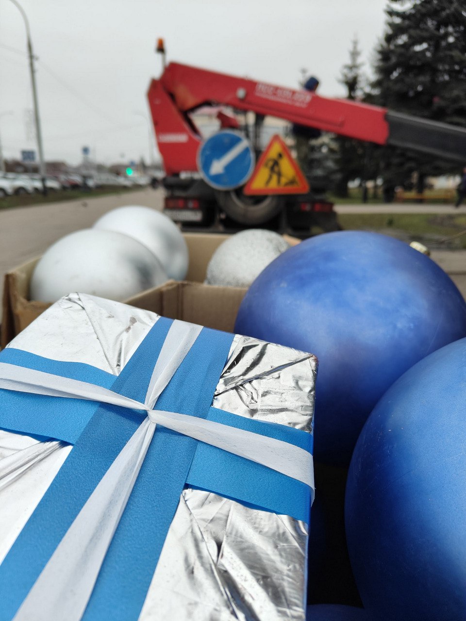 На Гастелло поставили новогоднюю ёлку На Гастелло поставили новогоднюю ёлку