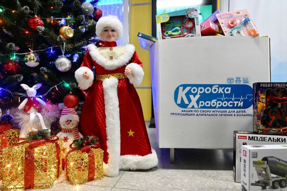 Евгений Первышов: Сегодня в рамках всероссийской благотворительной акции "Коробка храбрости" вручили маленьким пациентам Тамбовской областной детской клинической больницы подарки за смелость