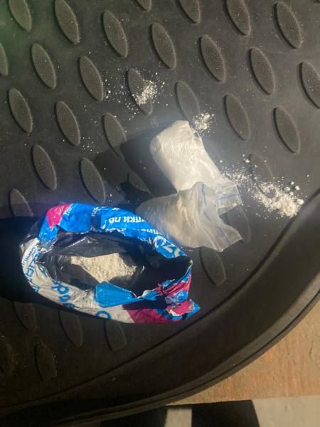 На трассе «Тамбов-Пенза» полицейские задержали мужчину с крупной партией наркотиков