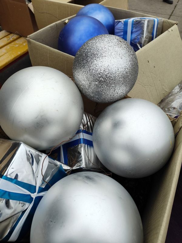 На Гастелло поставили новогоднюю ёлку