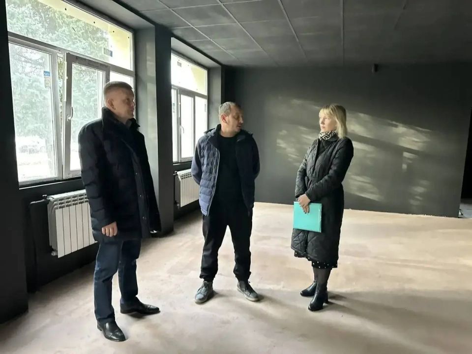 По поручению главы Тамбовской области Евгения Первышова в поселке Первомайский Первомайского округа капитально отремонтировали здание бывшей муниципальной аптеки на улице Эрнста Тельмана, где будет находиться музей Памяти