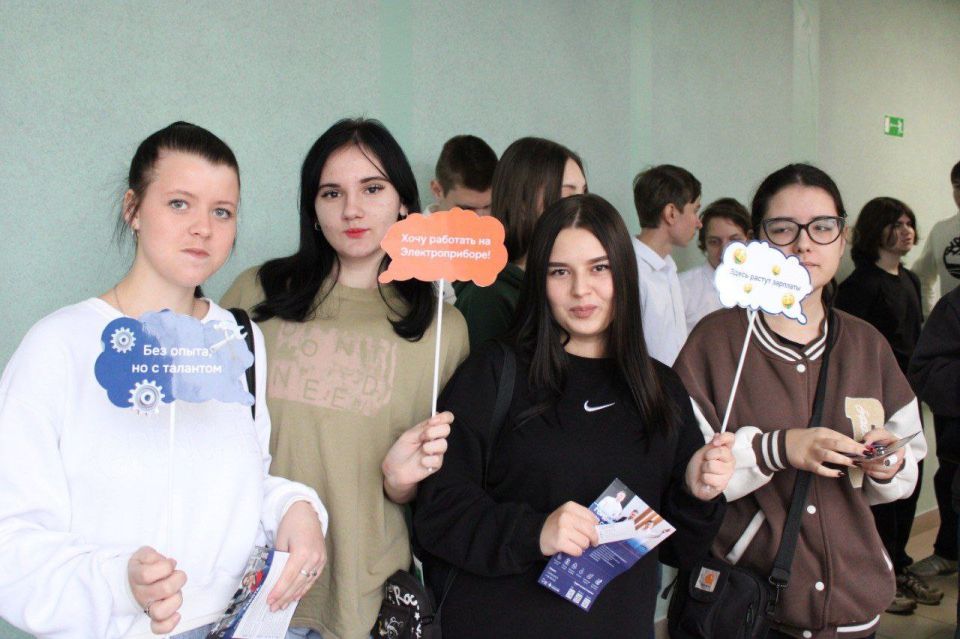 3 декабря на площадке техникума отраслевых технологий в Тамбове прошла ярмарка вакансий «Живи и работай в Тамбове — возможности для каждого!»