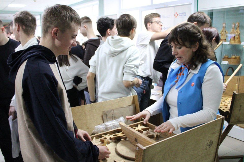 3 декабря на площадке техникума отраслевых технологий в Тамбове прошла ярмарка вакансий «Живи и работай в Тамбове — возможности для каждого!» 3 декабря на площадке техникума отраслевых технологий в Тамбове прошла ярмарка вакансий «Живи и работай в Тамбове — возможности для каждого!»