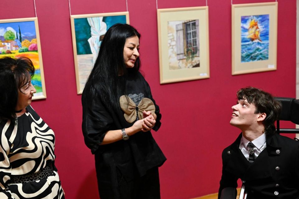 В Тамбове открылась выставка работ художника Александра Стрыгина В Тамбове открылась выставка работ художника Александра Стрыгина