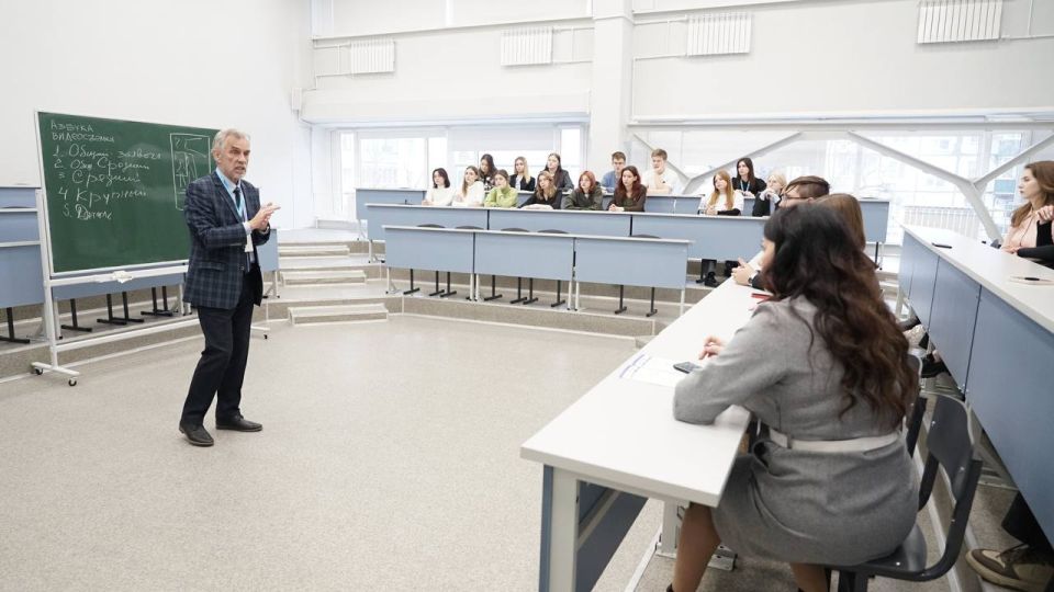 На базе ТГУ имени Г.Р. Державина открылась площадка студенческого медиацентра Министерства науки и высшего образования РФ в Тамбовской области На базе ТГУ имени Г.Р. Державина открылась площадка студенческого медиацентра Министерства науки и высшего образования РФ в Тамбовской области