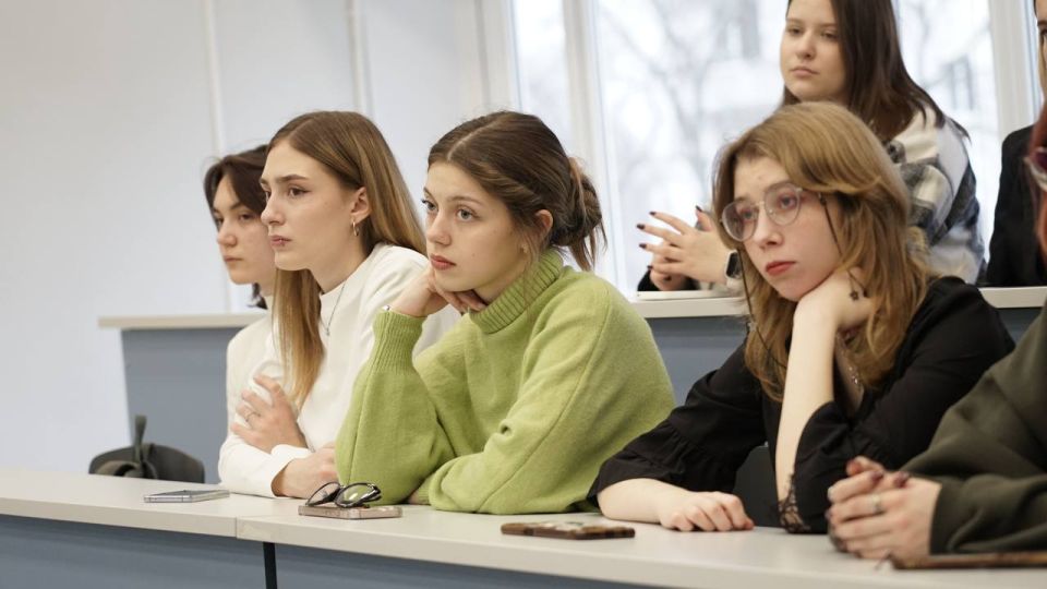 На базе ТГУ имени Г.Р. Державина открылась площадка студенческого медиацентра Министерства науки и высшего образования РФ в Тамбовской области На базе ТГУ имени Г.Р. Державина открылась площадка студенческого медиацентра Министерства науки и высшего образования РФ в Тамбовской области