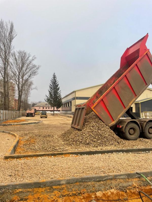 Возведение модульного спортивного сооружения на Рязанской подходит к концу