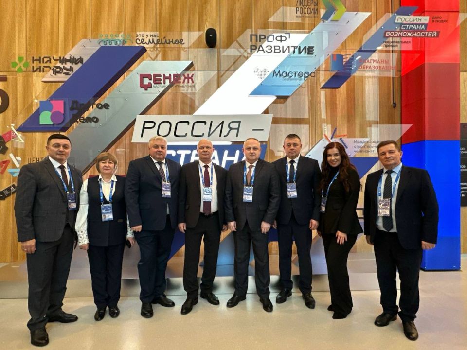 Максим Косенков: Сегодня принимаю участие в форуме-выставке муниципальных практик «БОЛЬШИЕ РЕШЕНИЯ МАЛОЙ РОДИНЫ», организованной Всероссийской ассоциацией развития местного самоуправления при поддержке Администрации...