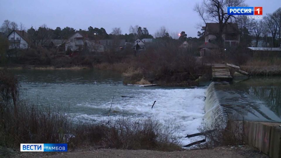 Сурский гидроузел на финишной прямой: в Тамбове приступили к демонтажу временной конструкции