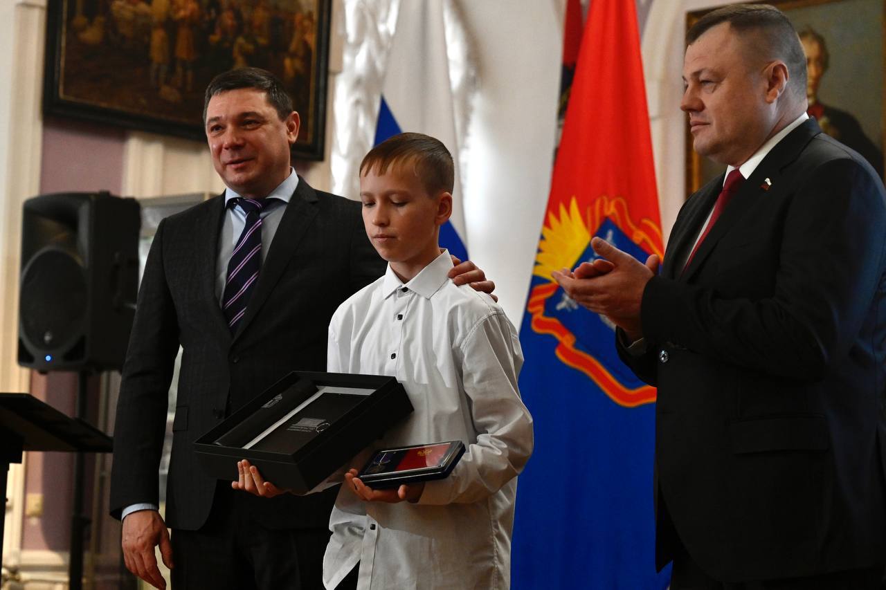 В Тамбове чествовали родителей бойцов СВО и детей-героев