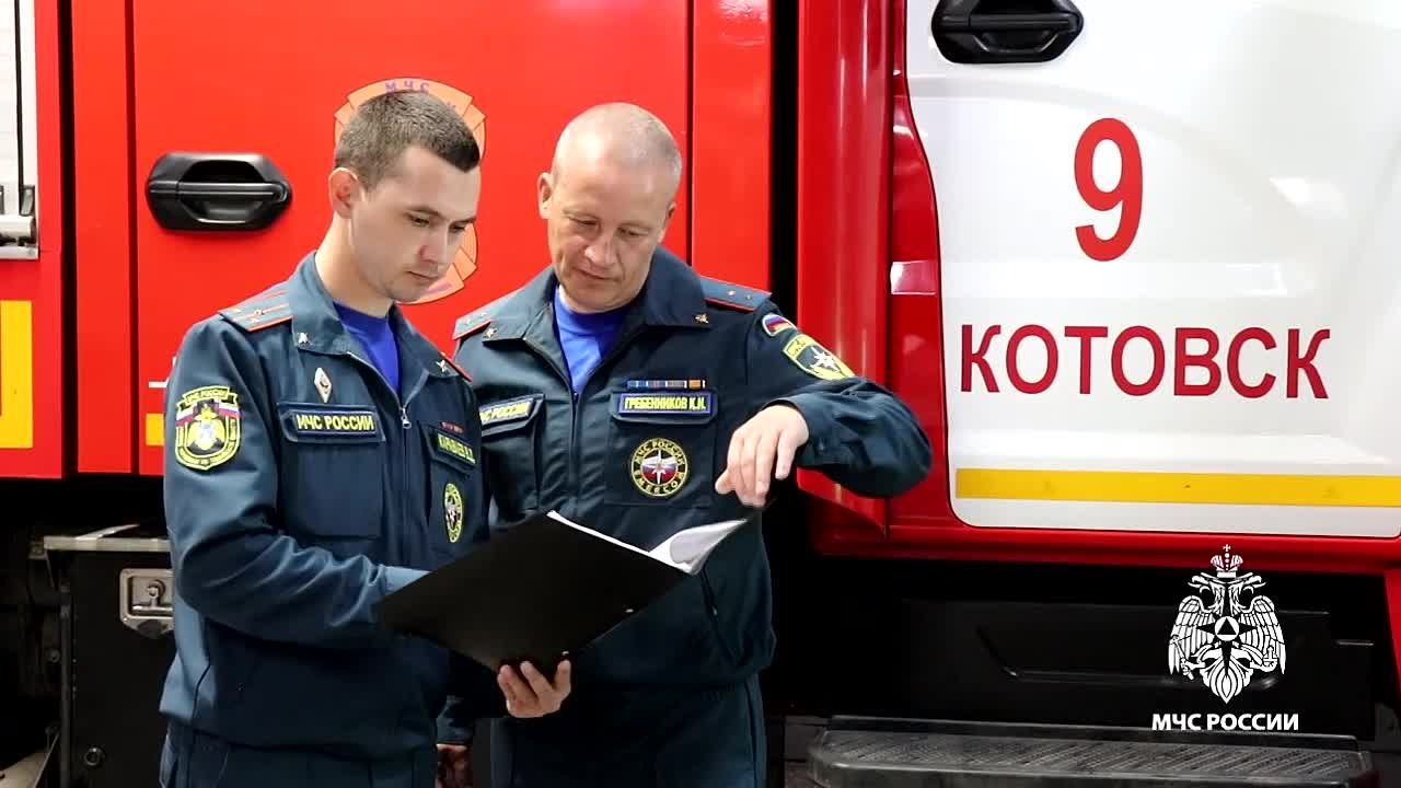 #ЛицаМЧС. Командир отделения Константин Гребенников более 20 лет служит в 9-й пожарно-спасательной части города Котовска Тамбовской области