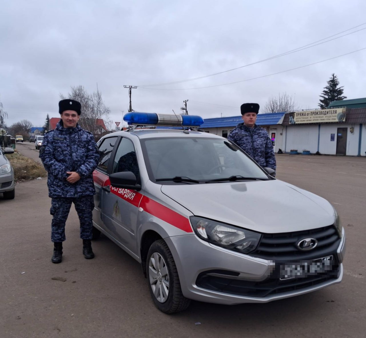 В Тамбовской области росгвардейцы задержали мужчину, подозреваемого в повреждении чужого автомобиля