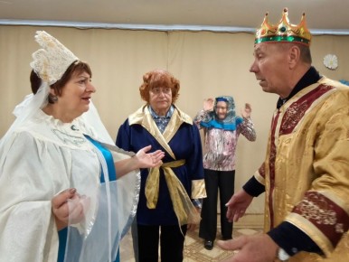 В репетиционных комнатах и костюмерных Центра предоставления дополнительных мер социальной помощи Тамбова кипит работа