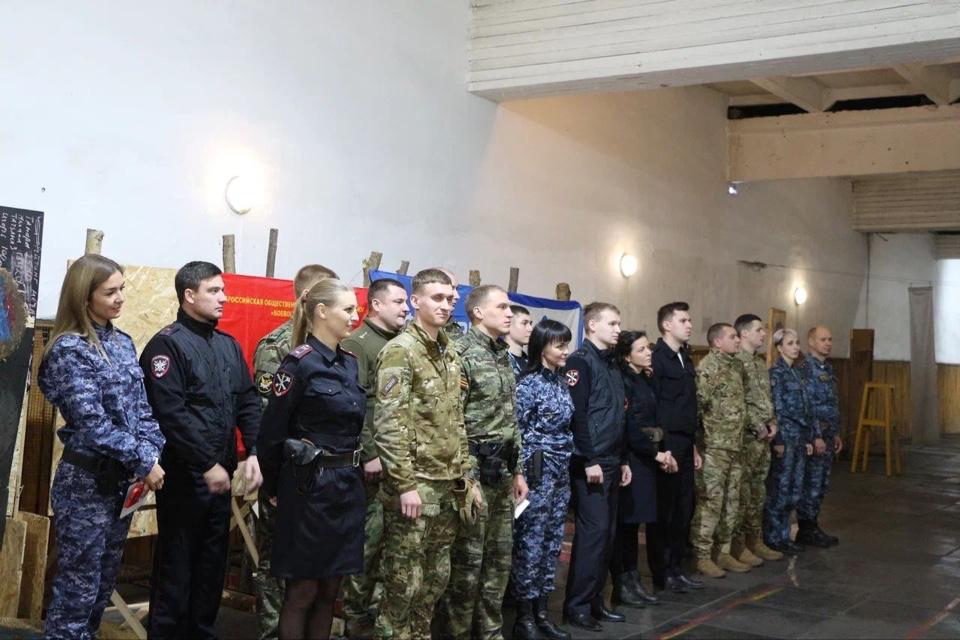 Тамбовские правоохранители соревновались в меткой стрельбе Тамбовские правоохранители соревновались в меткой стрельбе