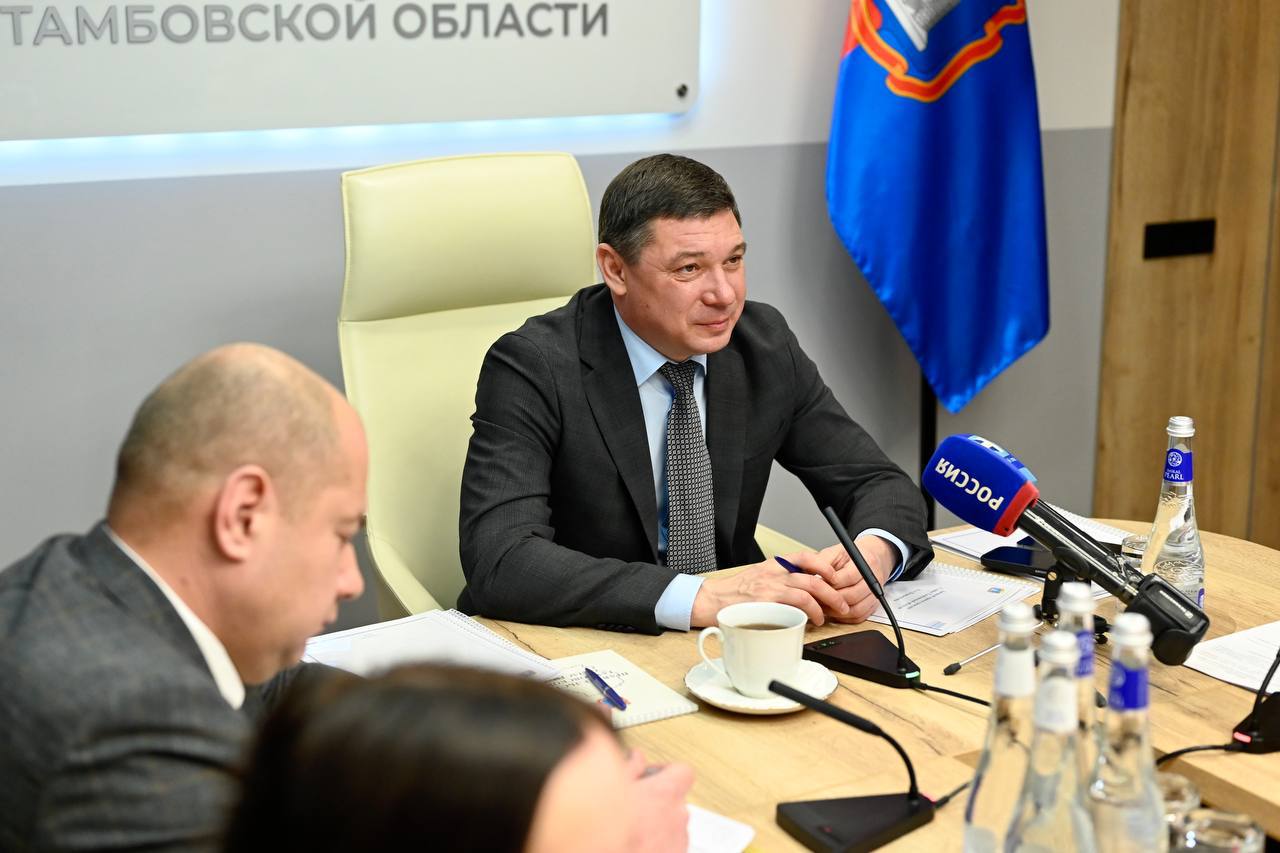 Глава Тамбовской области Евгений Первышов впервые провел прием граждан онлайн и рассмотрел шесть вопросов
