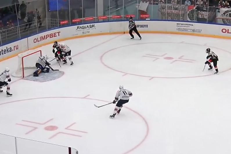 ХК «Тамбов» уступил самарскому «ЦСКА-ВВС» в третьем матче домашней серии