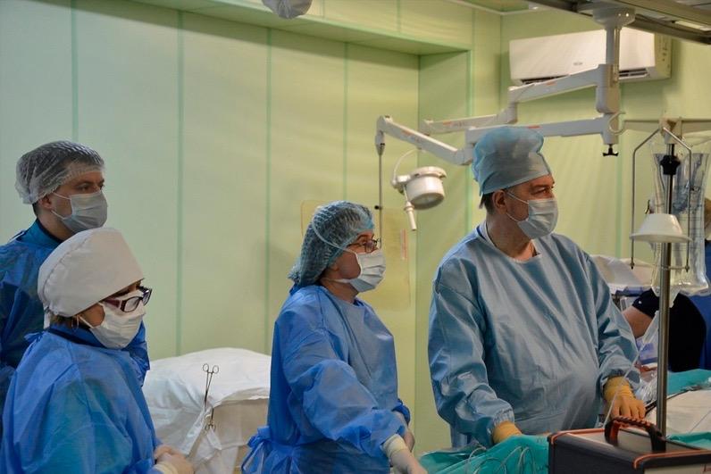 В Тамбове прошла операция на сердце с участием главного хирурга Минздрава