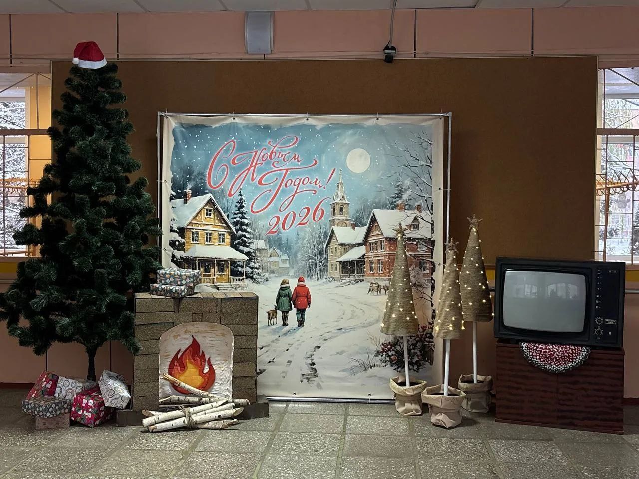 Атмосферой приближающегося праздника в эти декабрьские дни наполняются не только улицы Тамбова, но и школы Атмосферой приближающегося праздника в эти декабрьские дни наполняются не только улицы Тамбова, но и школы