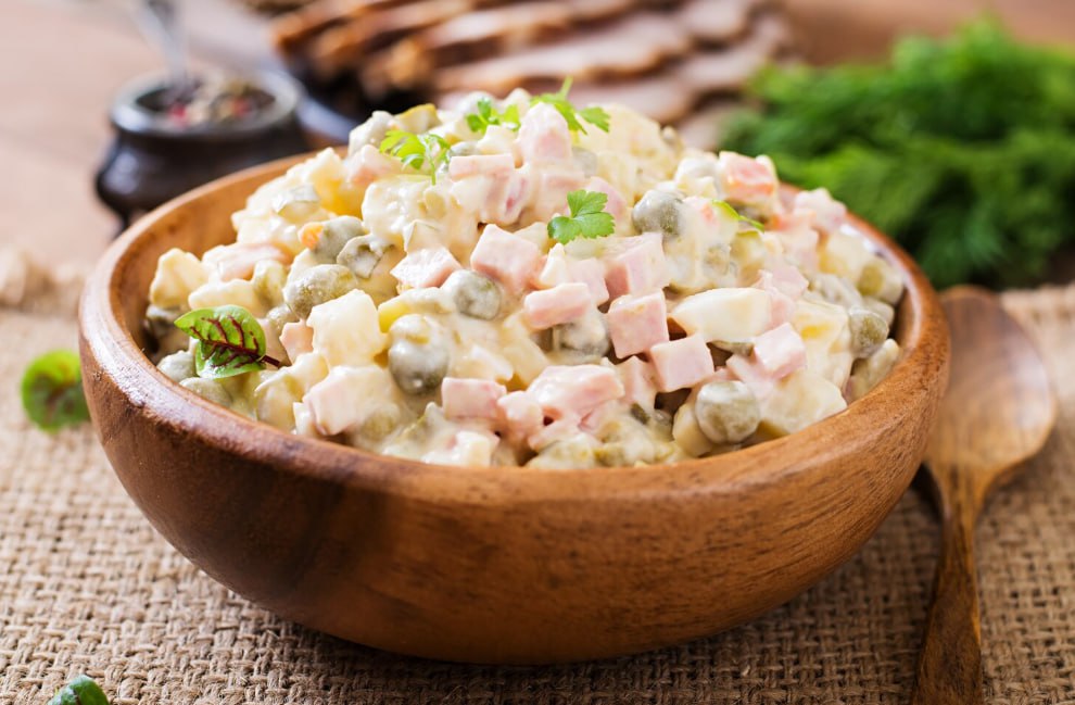 Оливье вновь стал самым дорогим из традиционных салатов на Новый год