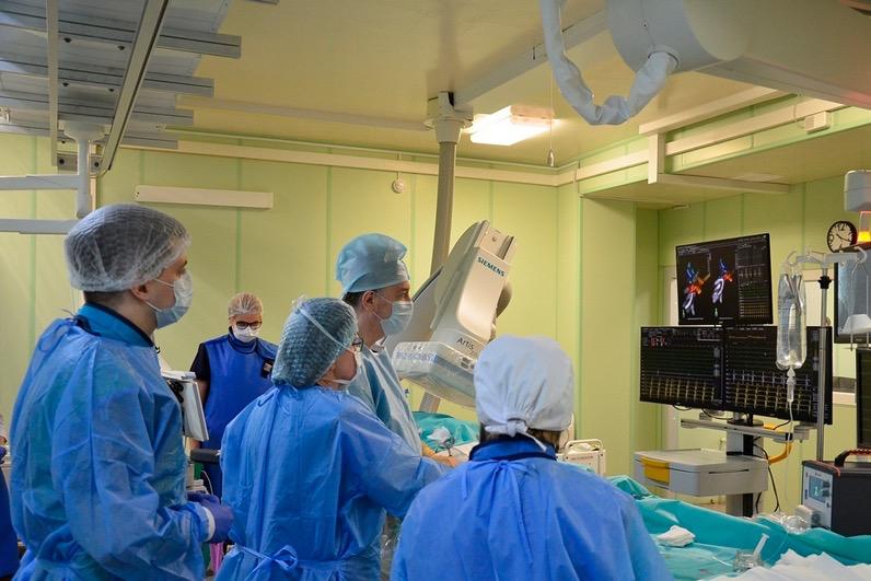 В Тамбове прошла операция на сердце с участием главного хирурга Минздрава В Тамбове прошла операция на сердце с участием главного хирурга Минздрава