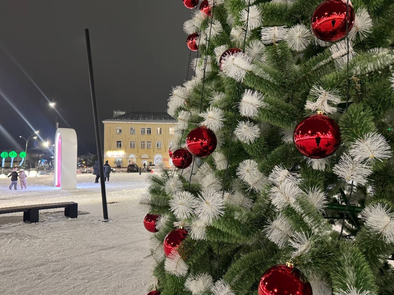 Это кадры Центральной площади в Рассказове, где завершается реализация масштабного проекта по благоустройству Это кадры Центральной площади в Рассказове, где завершается реализация масштабного проекта по благоустройству