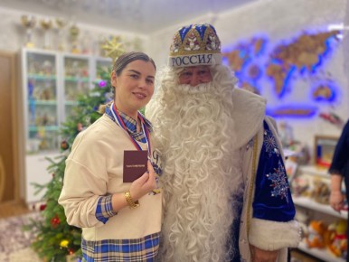 В гостях у Спортивного Деда Мороза побывали тамбовчанки — участницы клуба душевных встреч «Для СВОих», созданного на базе Центра предоставления дополнительных мер социальной помощи