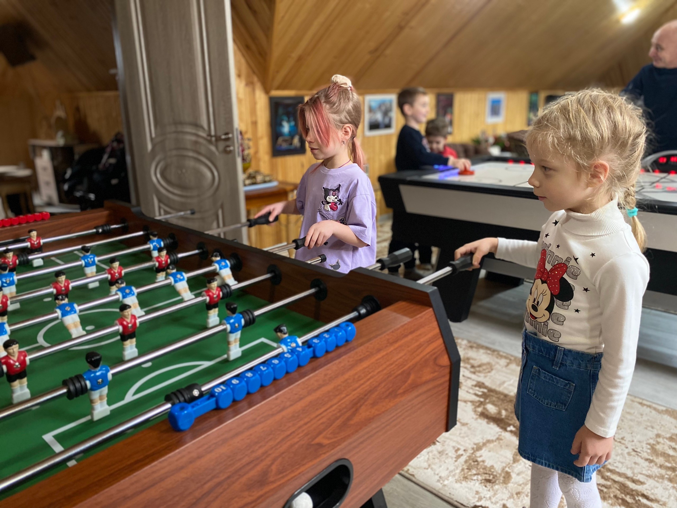 В гостях у Спортивного Деда Мороза побывали тамбовчанки — участницы клуба душевных встреч «Для СВОих», созданного на базе Центра предоставления дополнительных мер социальной помощи В гостях у Спортивного Деда Мороза побывали тамбовчанки — участницы клуба душевных встреч «Для СВОих», созданного на базе Центра предоставления дополнительных мер социальной помощи