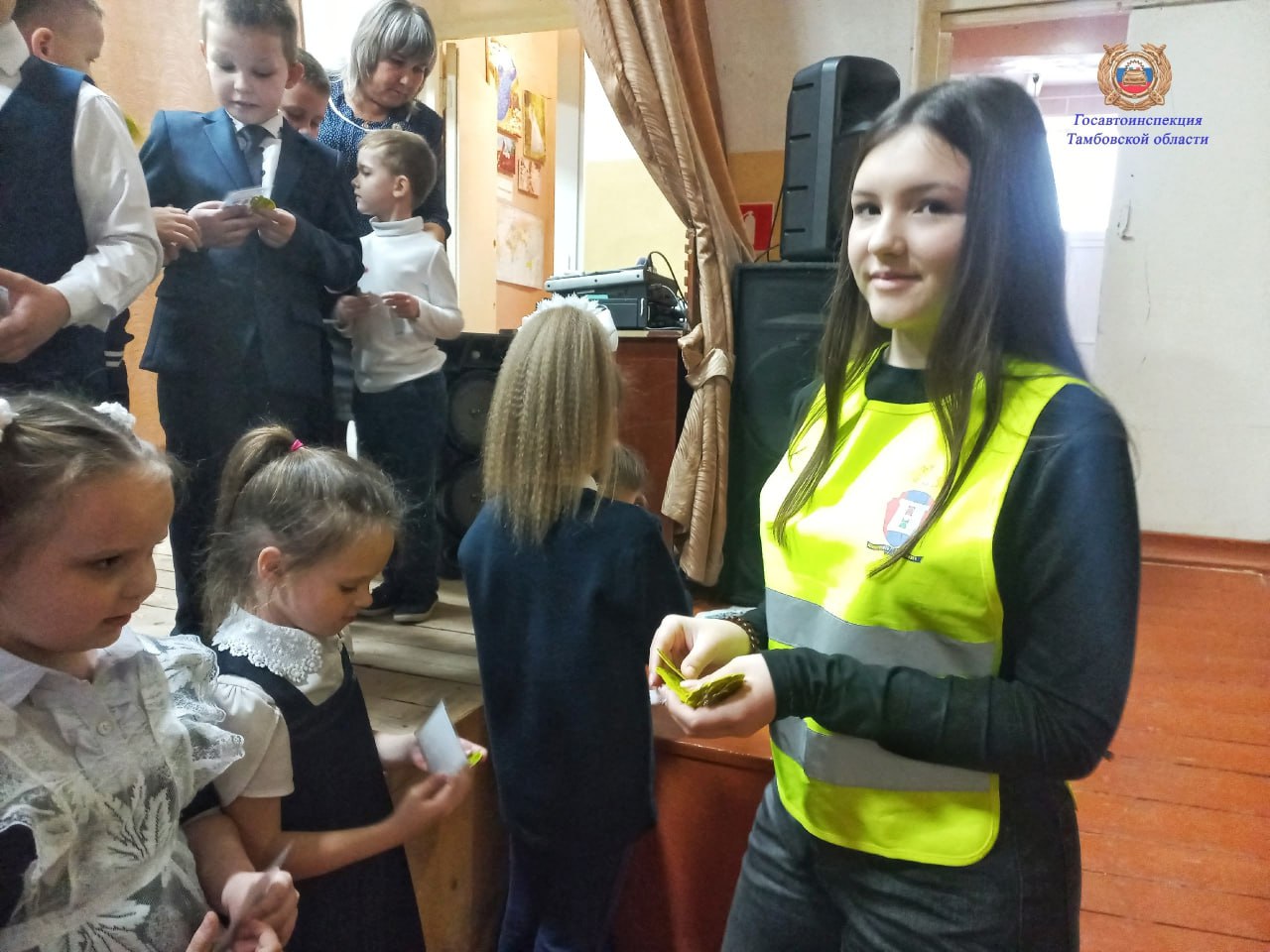 В МБОУ "Комсомольская СОШ" состоялось яркое и запоминающееся событие – посвящение первоклассников в пешеходы! Вместе с отрядом ЮИД и сотрудниками Госавтоинспекции ребята сделали свои первые уверенные шаги в мир правил... В МБОУ "Комсомольская СОШ" состоялось яркое и запоминающееся событие – посвящение первоклассников в пешеходы! Вместе с отрядом ЮИД и сотрудниками Госавтоинспекции ребята сделали свои первые уверенные шаги в мир правил...